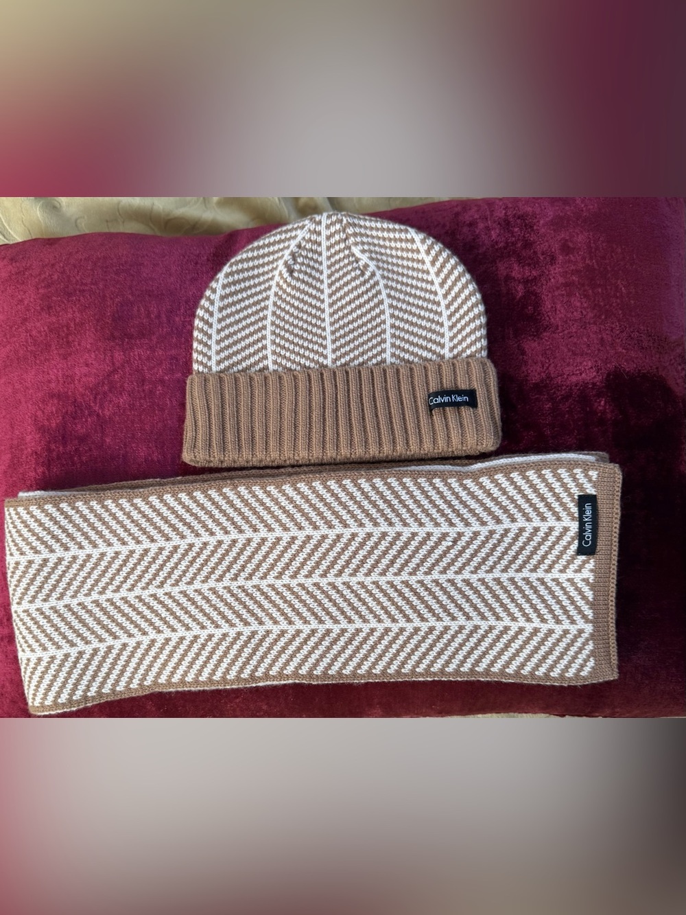 Calvin Klein Woman’s Brown/Tan & White Chevron Knit Beanie and Scarf Set